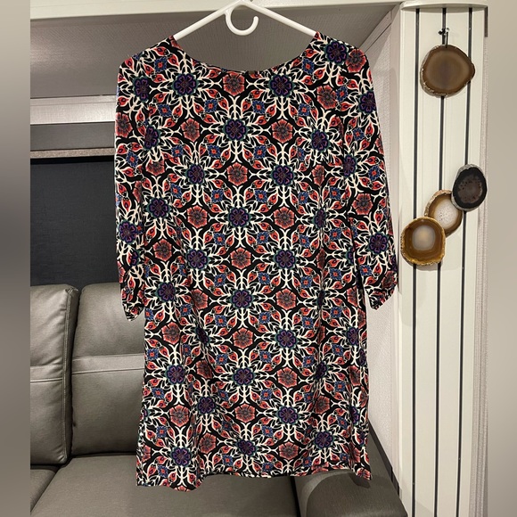 Old Navy Dresses & Skirts - Old Navy Size XS (fits like small/med) 3/4 Sleeve Floral Multicolor Mini Dress